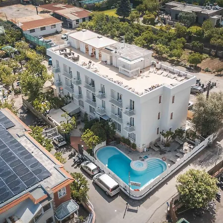 Otel La Pergola 4*