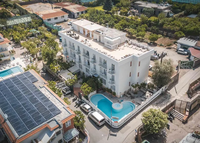 Otel La Pergola 4*