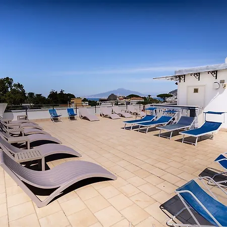 Hotel La Pergola 4*