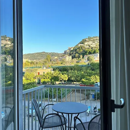 La Pergola 4*